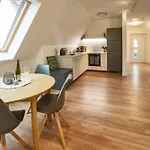 Winzerlodge, Hatzelberg Apartment Gleiszellen-Gleishorbach