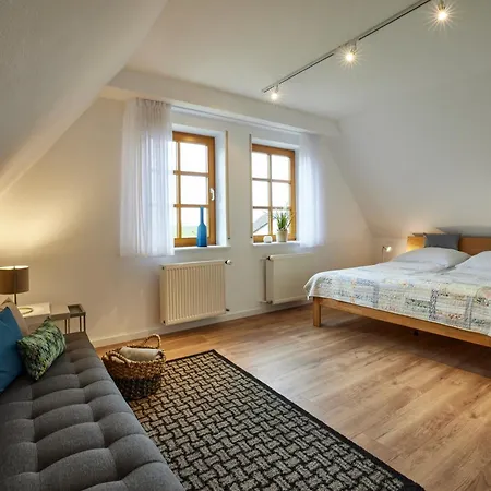 Winzerlodge, Hatzelberg Apartment